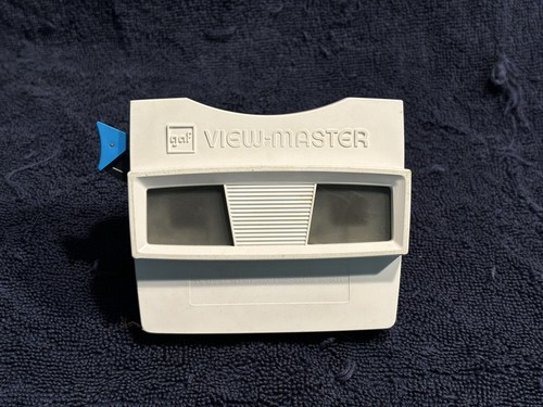 1980s Vintage GAF ViewMaster 3D View Finder Red White & Blue - Picture 2 of 8