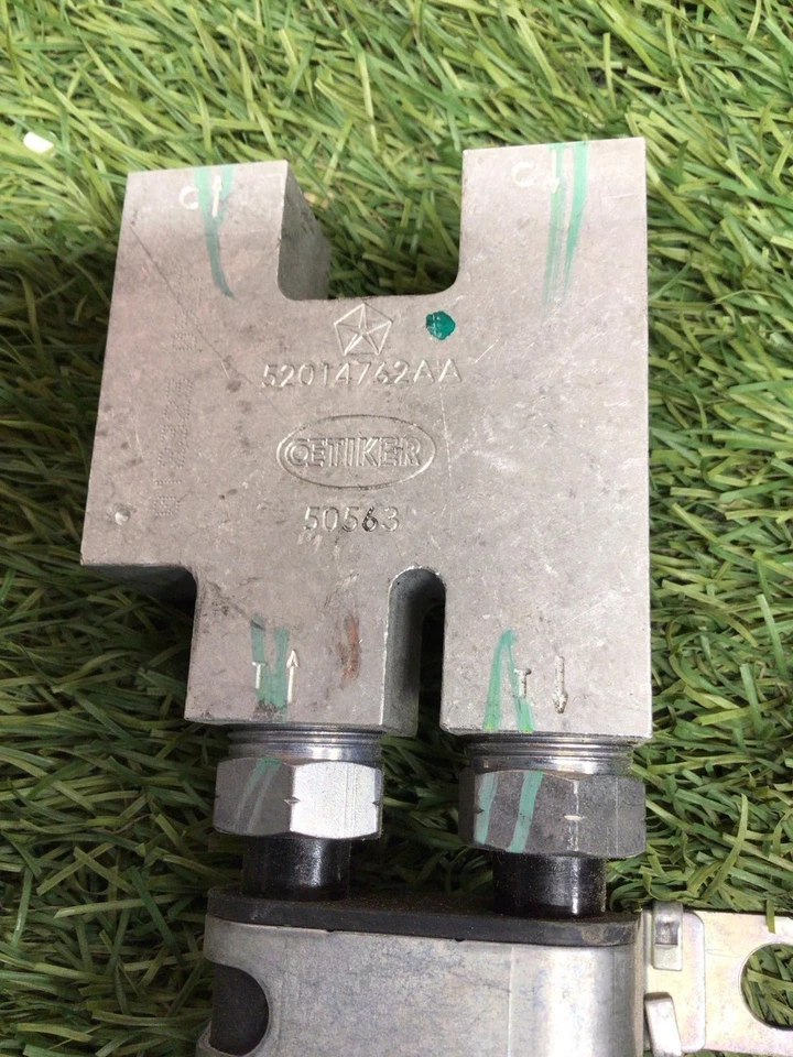 ✅ Dodge Challenger 2020 enfriador de aceite tubo transmisión PN:55111280AF OEM Foto 2 de 4