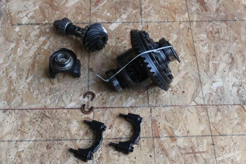 2015 凯迪拉克 ESCALADE ESV 后轴不同齿轮 8 速 — 第 3/4 张图片