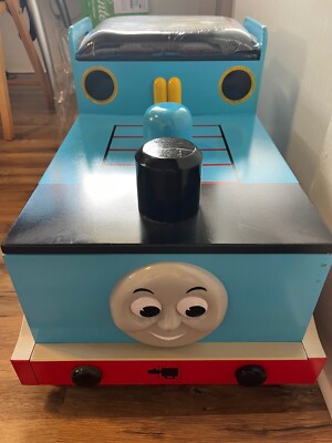 Thomas the Train Roundhouse Set #99403 Large Wooden