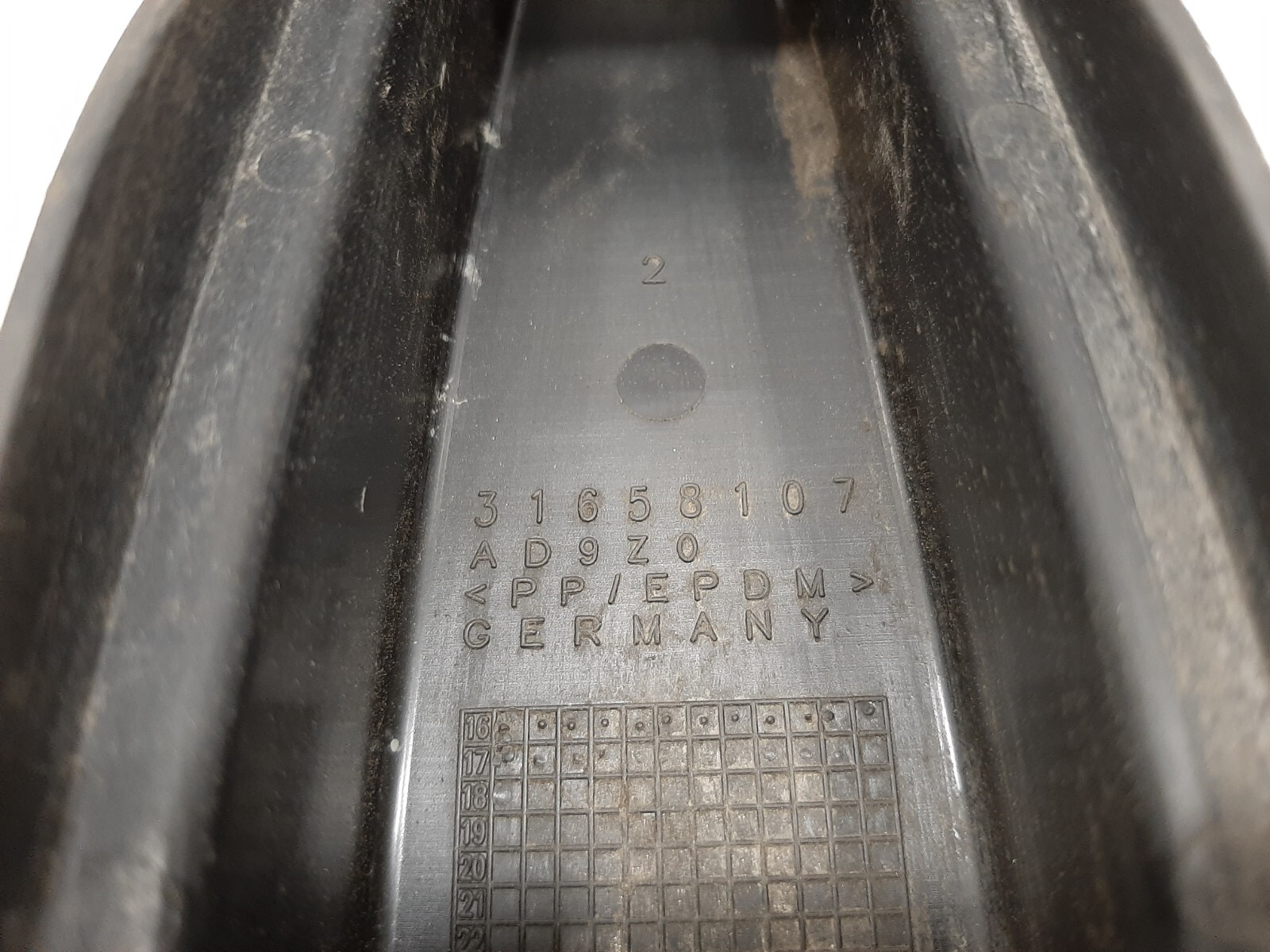 Volvo S90 Mk2 Engine Plastic Cover Trim 31658107 for sale online 