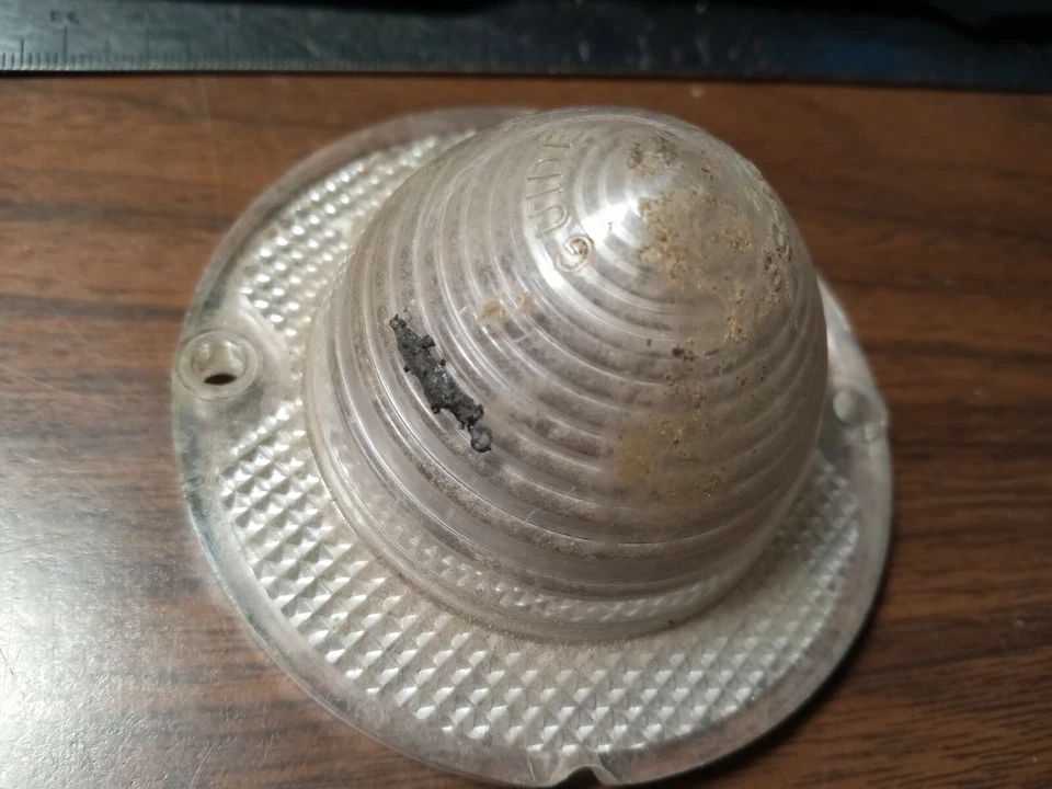 GM 5948757 Luz Trasera Retroceso Lente 1958 Chevrolet Impala Bel-Air Corvette  Foto 2 de 4