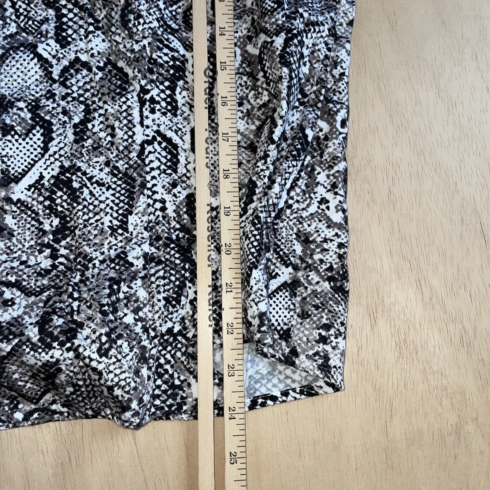 Apt 9 Women’s 1X button Up BLK/WHT Snake Skin Cot… - image 5