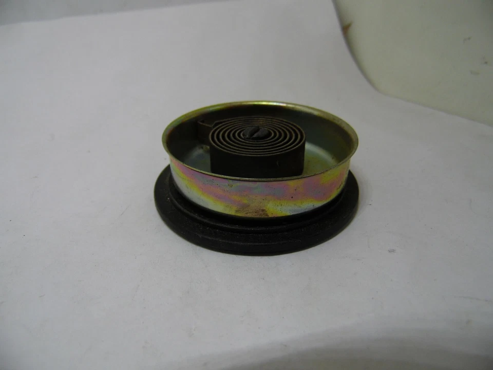 Carburetor Choke Thermostat Standard CV136 NEW VINTAGE  - Image 2 of 4