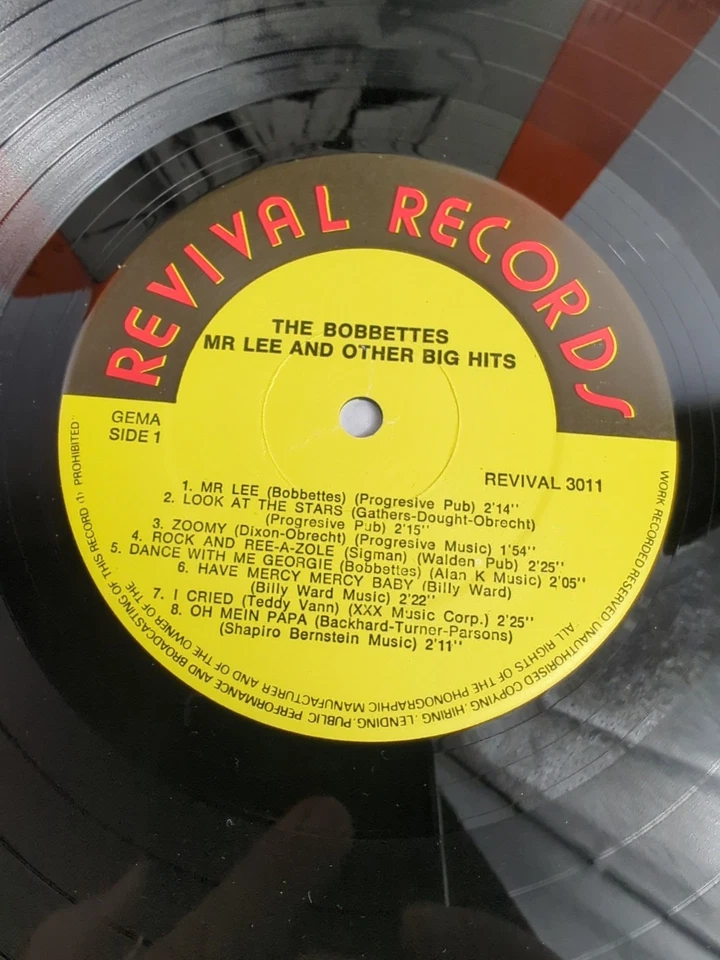 The Bobbettes – Mr. Lee And Other Big Hits LP 1989 REVIVAL 3011 Doo Wop VG+/VG+ - Image 2 of 4