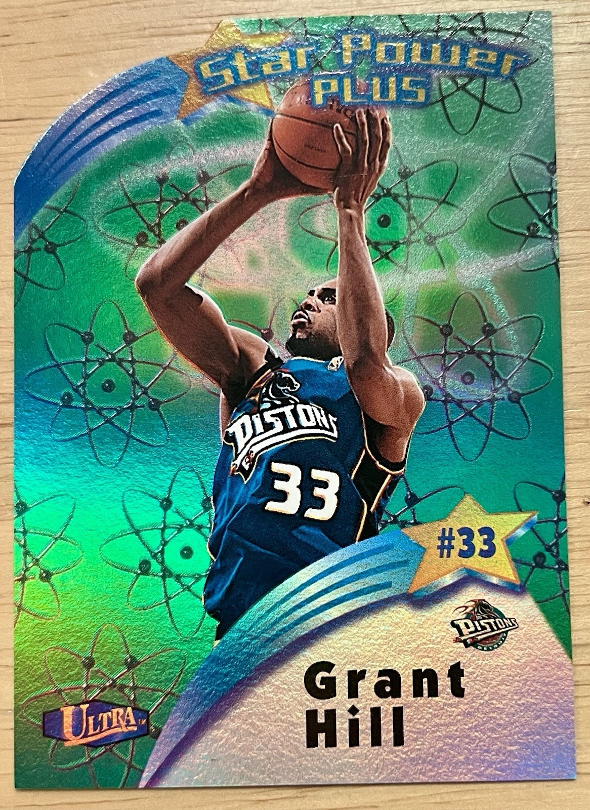 Grant Hill 1997-98 Fleer Ultra Star Power Plus Die Cut Insert #11SPP Short Print