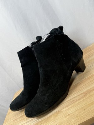 Munro Boots Womens Size 12 Black Suede Ankle Booties Side Zip Low Heel Wide