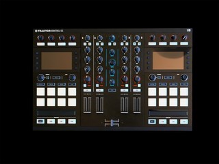 Traktor Kontrol S5 inkl. hochwertigem Magma Case – sehr guter Zustand