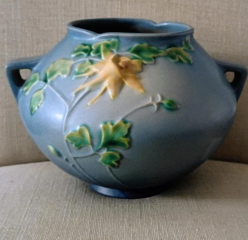 VINTAGE ROSEVILLE POTTERY COLUMBINE ROSE BOWL #400-6