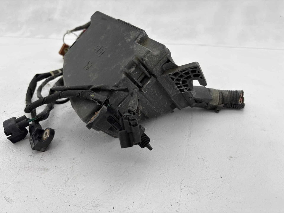 Arnés de cableado caja de fusibles bahía motor Ford Fiesta 2011-2013 1,6 L OEM Foto 3 de 4