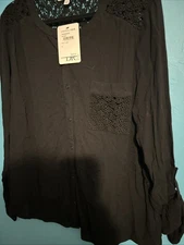 DR2 Women'sBlack Blouse with Detail Size Large Brand New with Tags