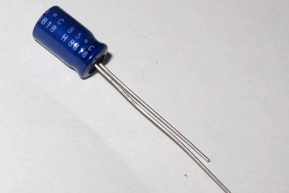 10pcs - NICHICON 100uF(100µF) 25V Radial Electrolytic Capacitor