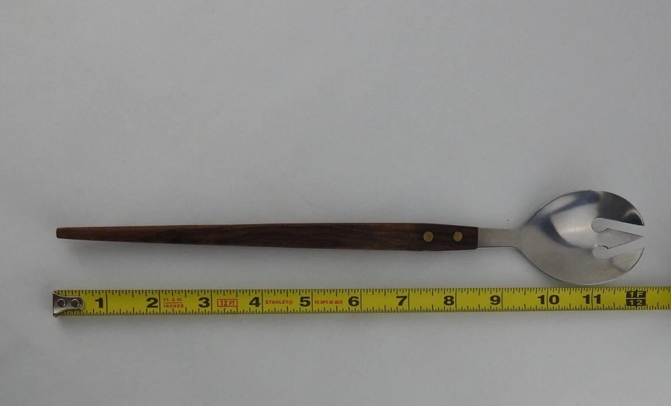 Garfo vintage dinamarquês MCM moderno madeira teca cabo 12" colher anos 60 - Imagem 2 de 4