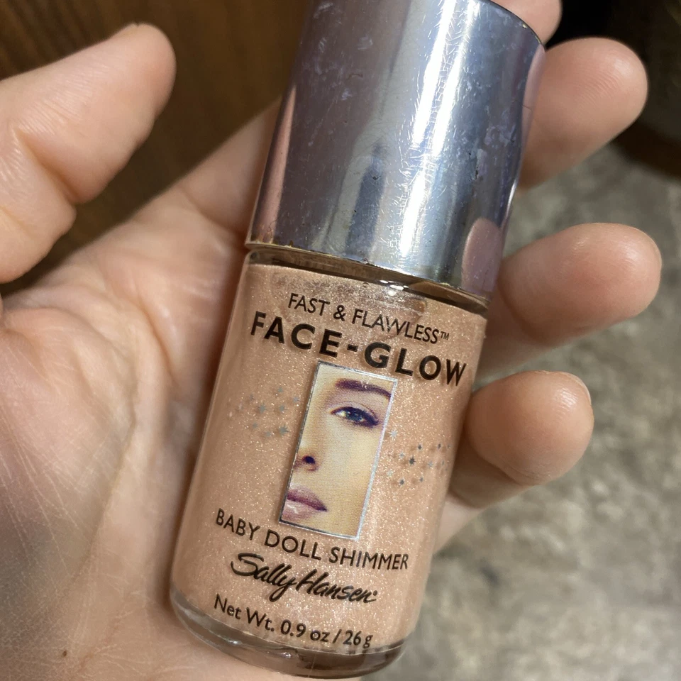 Brillo facial rápido e impecable de Sally Hansen (muñeca bebé brillante) ¡Piel brillante! Foto 3 de 4