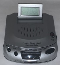 AM/FM Mini Desktop Clock Radio with wired earbuds