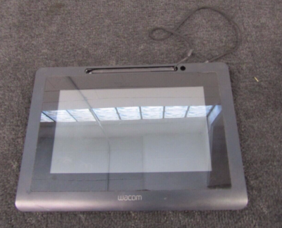 Wacom Interactive Pen Display DTU-1031X USB LCD Graphics Tablet w