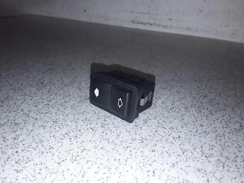 BMW 5 Touring E39 Schalter für Fensterheber hinten links 8368974 3.00 33745528