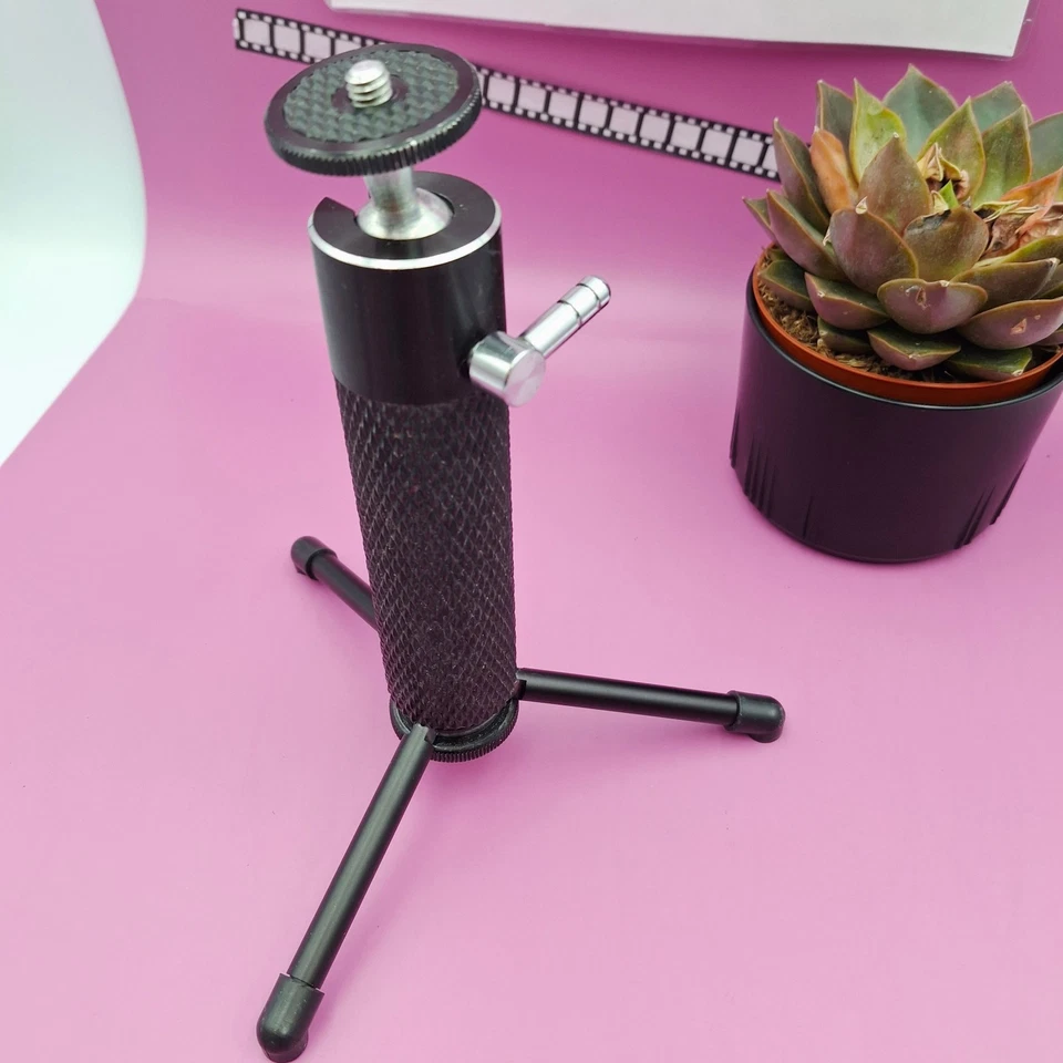 GRIP-POD Unbranded Mini Table Tripod Universal Stand for Cameras. (refB.O) - Image 2 of 4