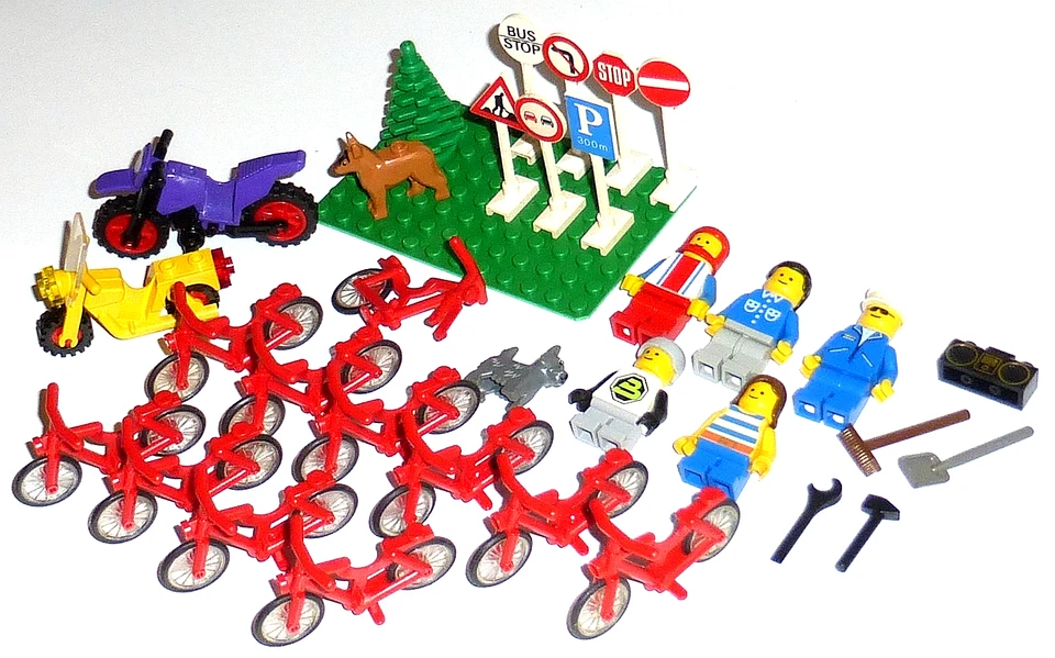 Lot LEGO CITY Figurines Vélos Motos Minifigs Bicycles Motorbikes VINTAGE - Photo 2/3
