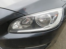 VOLVO V60 MK1 2016 REF-B626 / N/S PASSENGER SIDE HEADLIGHT HEAD LIGHT FREE P&P