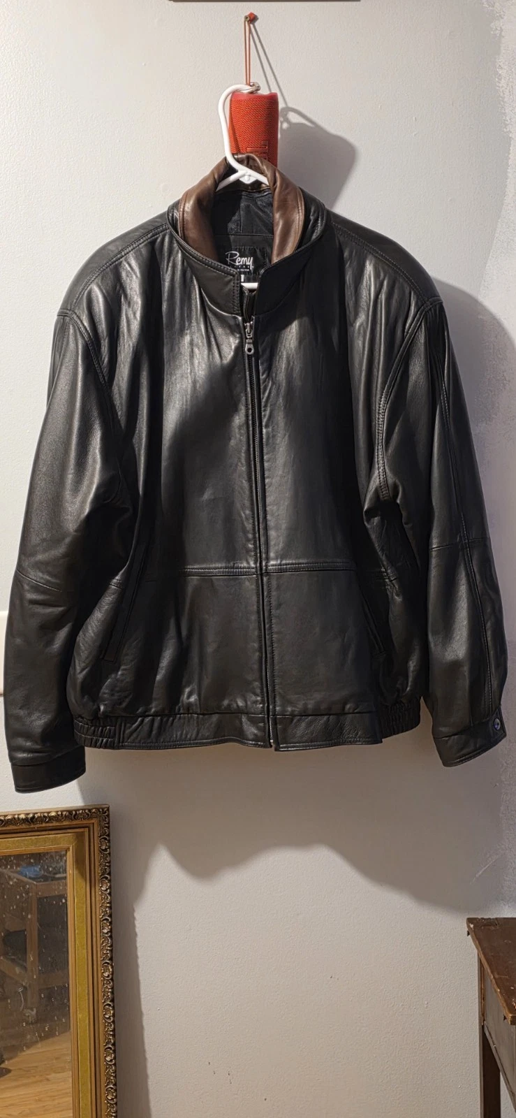“Men’s Remy Leather Bomber Jacket Double Collar Brown Size 46 Vintage Style” - product detail image 1