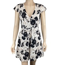Lavender Brown Lace Dress Size XS Xsmall NWT Floral V-Neck Fit & Flare