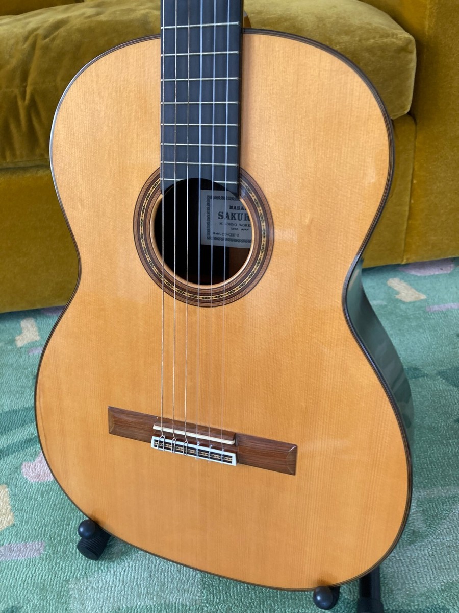 The classical guitar : a complete history : Free Download - ギター