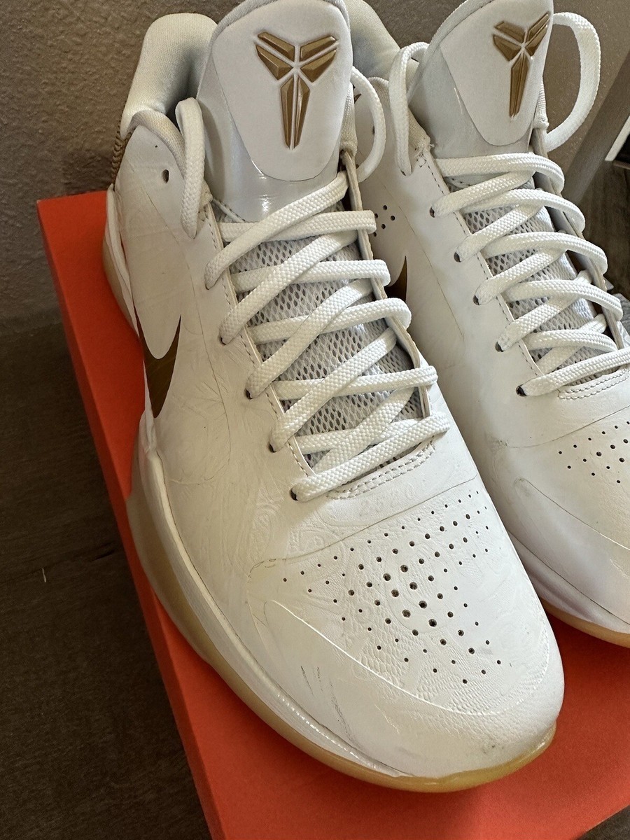 Nike Zoom KOBE V 5 BIG STAGE HOME WHITE GOLD size 10.5 black Nike Zoom KOBE V 5 BIG STAGE HOME WHITE GOLD size 10.5 black