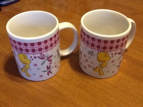 Tweety Bird Mug Pink Kisses Looney Tunes Warner Bros Gibson Stoneware coffee cup - Picture 2 of 5