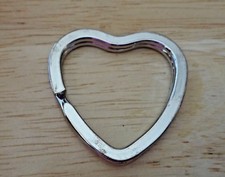 10 Silver base metal Heart shaped Split 30x31mm Keyring Key Rings make Keyrings