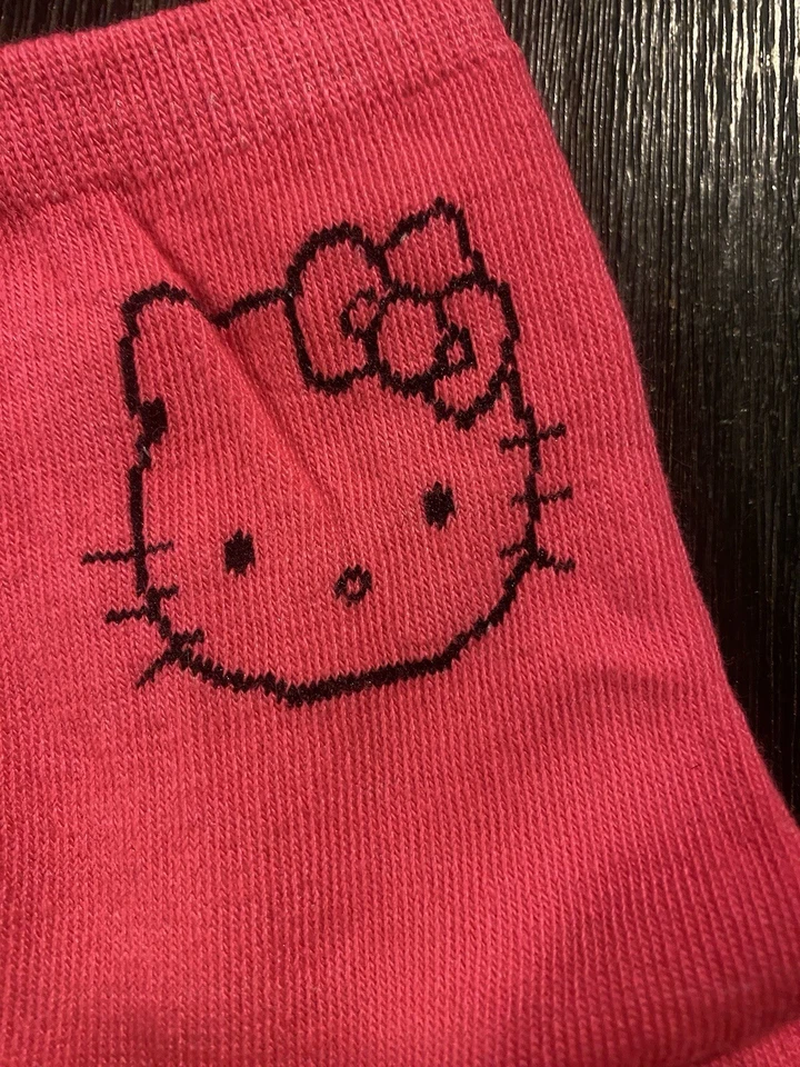 Paquete de 5# de Hello Kitty por $15 Foto 4 de 4