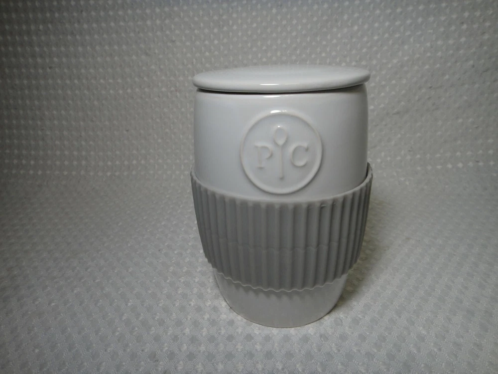 Pampered Chef Ceramic Microwave Egg Cooker w/ Lid & Hand Grip 17B Kitchen Gadget Pampered Chef Ceramic Microwave Egg Cooker w/ Lid & Hand Grip 17B Kitchen Gadget