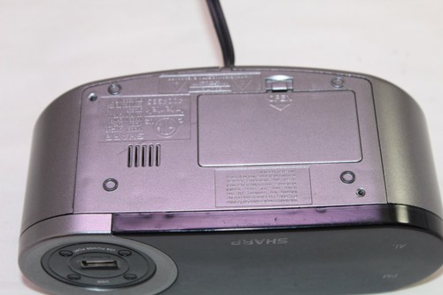 Sharp SPC546C Digital Alarm Clock With USB Port - Picture 4 of 4