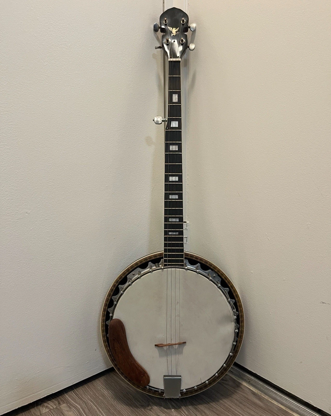 Picture 3 of 24