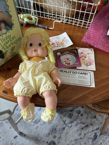 Vintage 1982 Strawberry Shortcake Baby Blow Kiss Lemon Meringue Doll Kenner - Picture 5 of 5