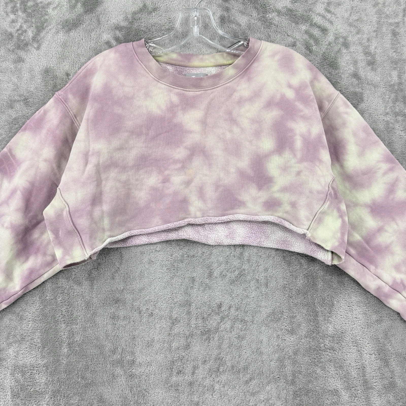 aritzia tie dye cozy fleece pullover cropped sweatshirt