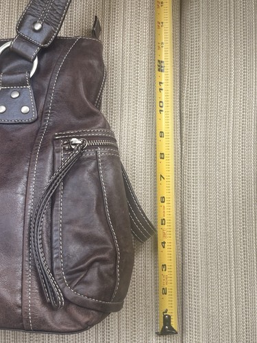Borsa a tracolla Kenneth Cole Reaction grande in pelle marrone invecchiata molte cerniere - Foto 11 di 12