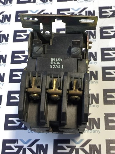 Cutler Hammer C25DNB325 Contactor, 120V Coil 575VAC 25Amp  - Picture 3 of 4