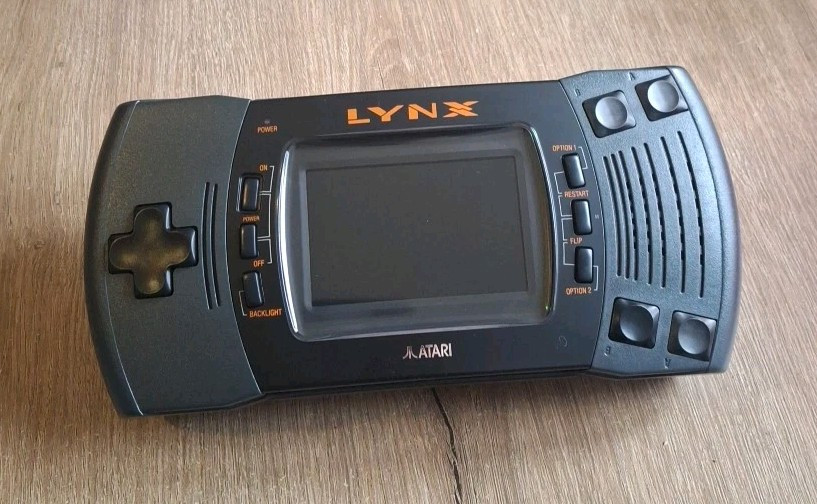 Atari LYNX II neuve reve de gosse retro console portable couleur
