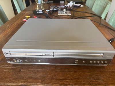 LG DVC-5935 VCR Player / Eigentlich Kombiplayer, aber der DVD Auszug ist defekt.