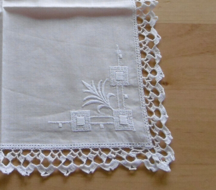 Produktbild von Baumwoll Taschentuch Damen Mit Bunter Stickerei Und Spitzenkante