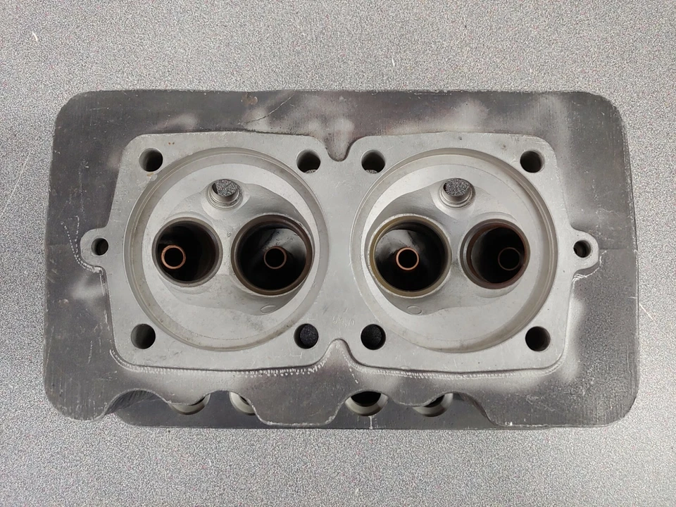 MUY BONITO ORIGINAL GENUINO PORSCHE 356B 356C CULATA 1600 NORMAL NLA #52 Foto 4 de 4