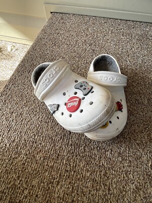 Unisex Crocs Classic White Clogs Shoes with Faux Fur Size Kids 2
