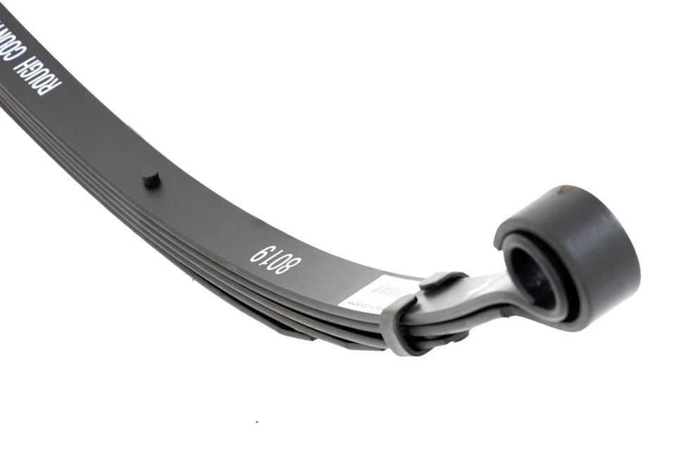 Par de resortes de hoja delanteros Rough Country de 4" para Jeep CJ 7 4x4 1982-1986 Foto 4 de 4