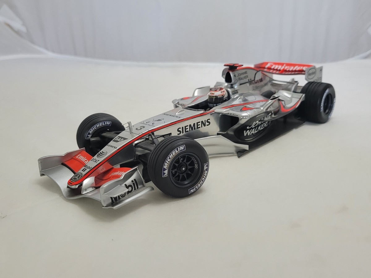 MINICHAMPS 1/18 2006 McLaren Mercedes MP4/21 Kimi Raikkonen MINICHAMPS 1/18 2006 McLaren Mercedes MP4/21 Kimi Raikkonen