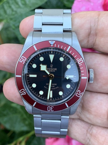 Tudor Black Bay Red Smiley Rose Dial 79220R Discontinued Complete Set Near Mint