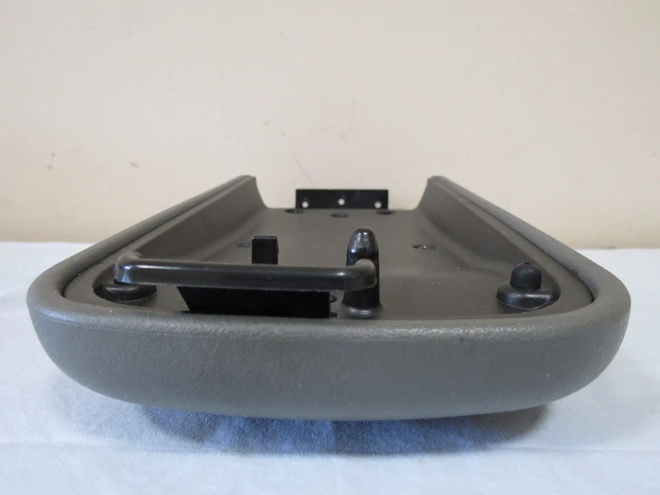 2002 03 04 05 GMC Envoy 02-07 Chevy Trailblazer Front Center Console GREY OEM - Изображение 4 из 4