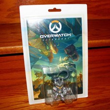 sealed Overwatch Reinhardt Dragon Slayer Comic Book #2 Backpack Hanger Keychain
