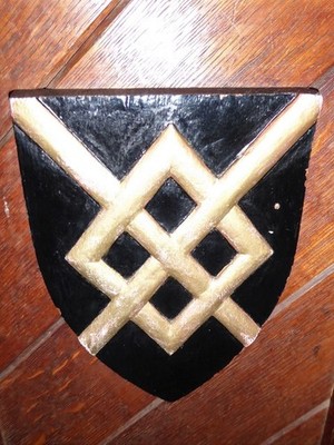 Photo 6x4 St Swithun, East Grinstead: heraldic shield (47) Forty seven c2017