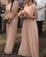 Langes Apart Kleid In einem Zarten Aprikot Gr. M Wie Neu